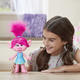 Hasbro фігурка Тролі Співаюча Трояндочка E94125E0ep